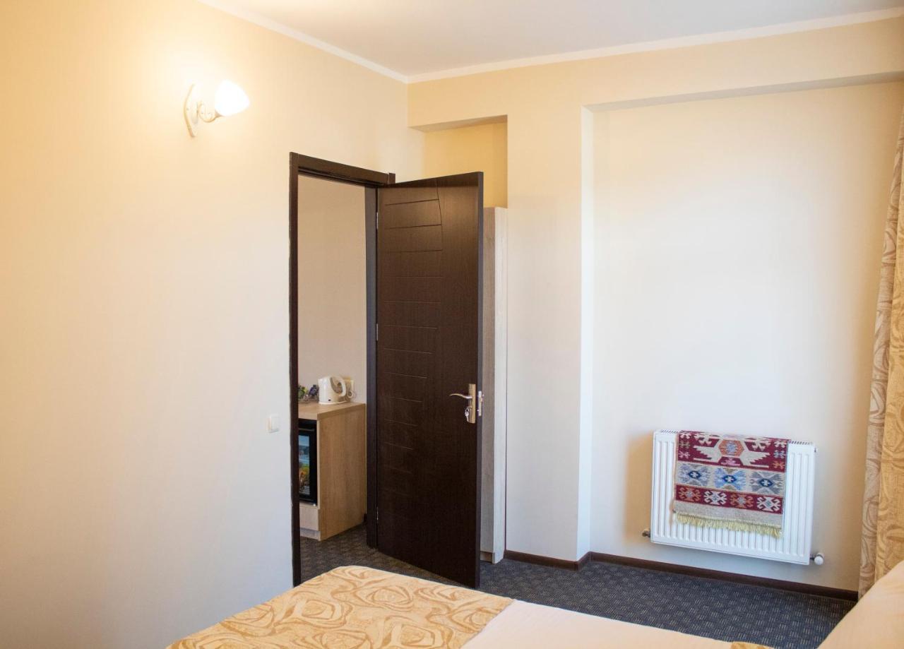 Degustarium Hotel Tbilisi Exteriör bild